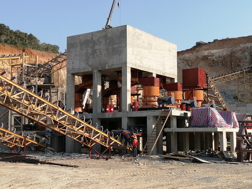 1000tph granite aggregate sand making combined crushing and screening plant in Fujian, China